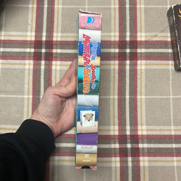 You’re Invited to Mary-Kate & Ashley’s Mall Party 🛍️ vintage VHS - Picture 4 of 8